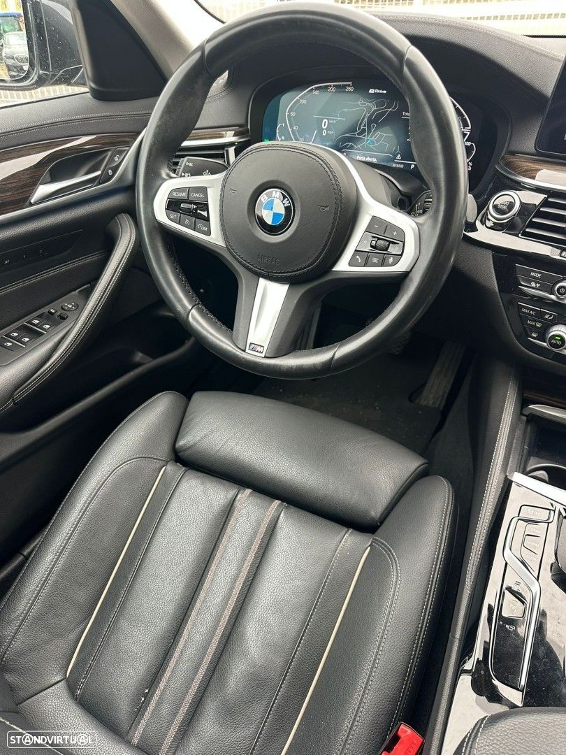 BMW 530 e Line Luxury - 10