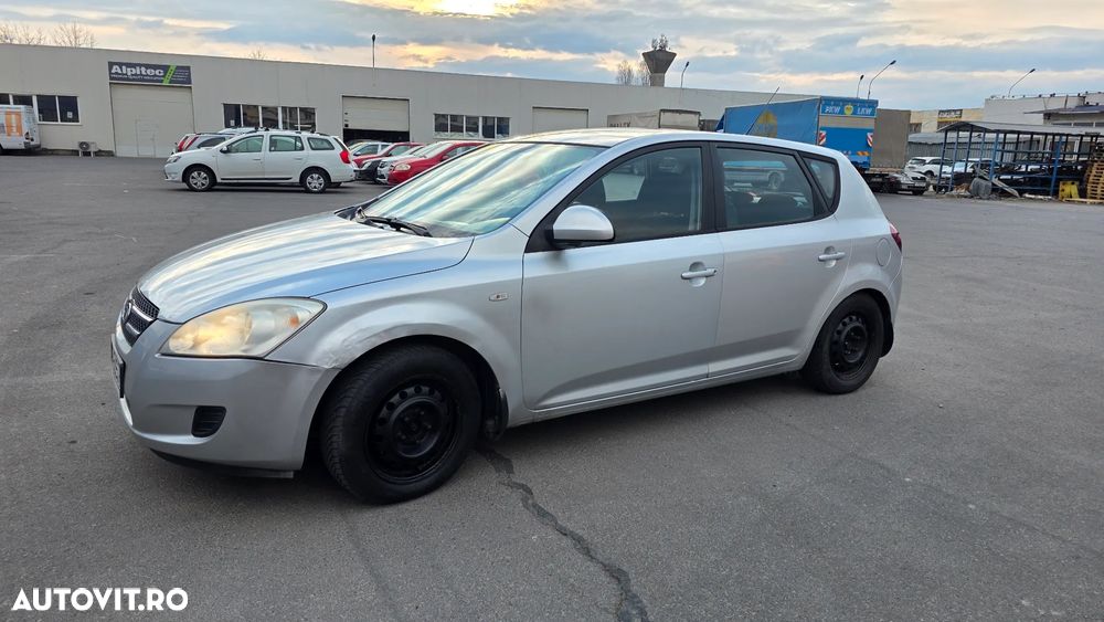 Kia Ceed 1.4 GSL BEST - 13