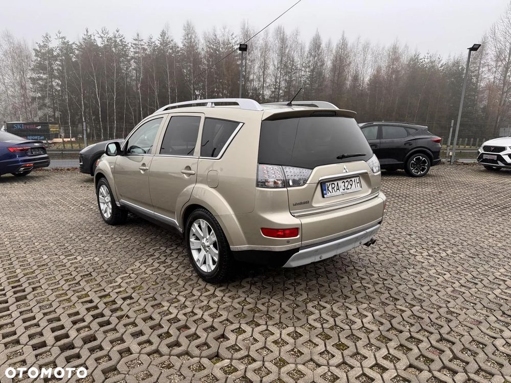 Mitsubishi Outlander 2.0 DID Instyle - 5