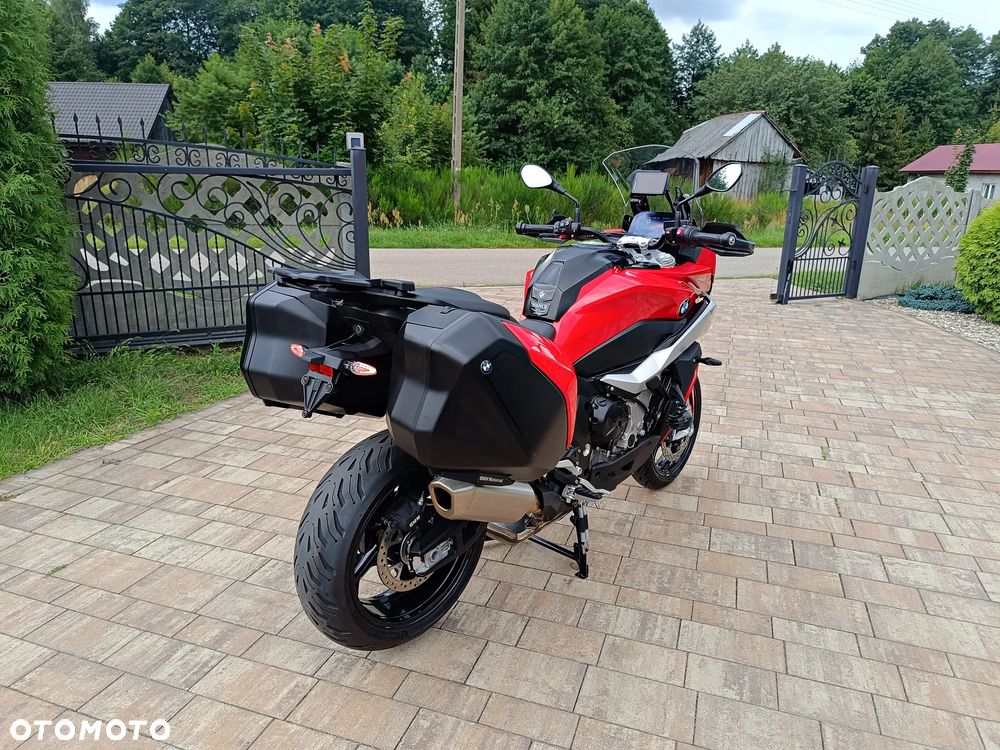 BMW XR - 9