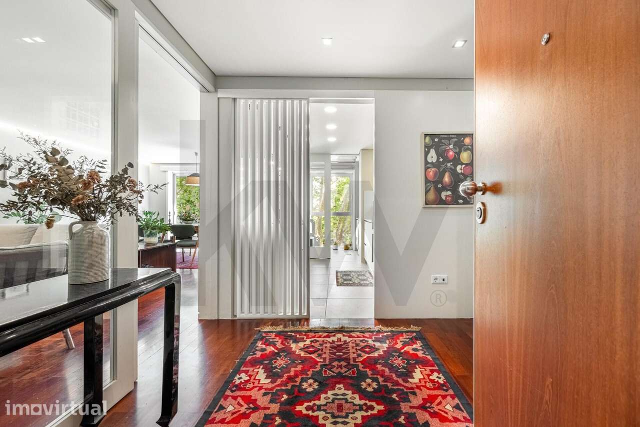 T3 Remodelado com Duas Garagens Box - Elegância Contemporânea em Matos - Grande imagem: 5/31