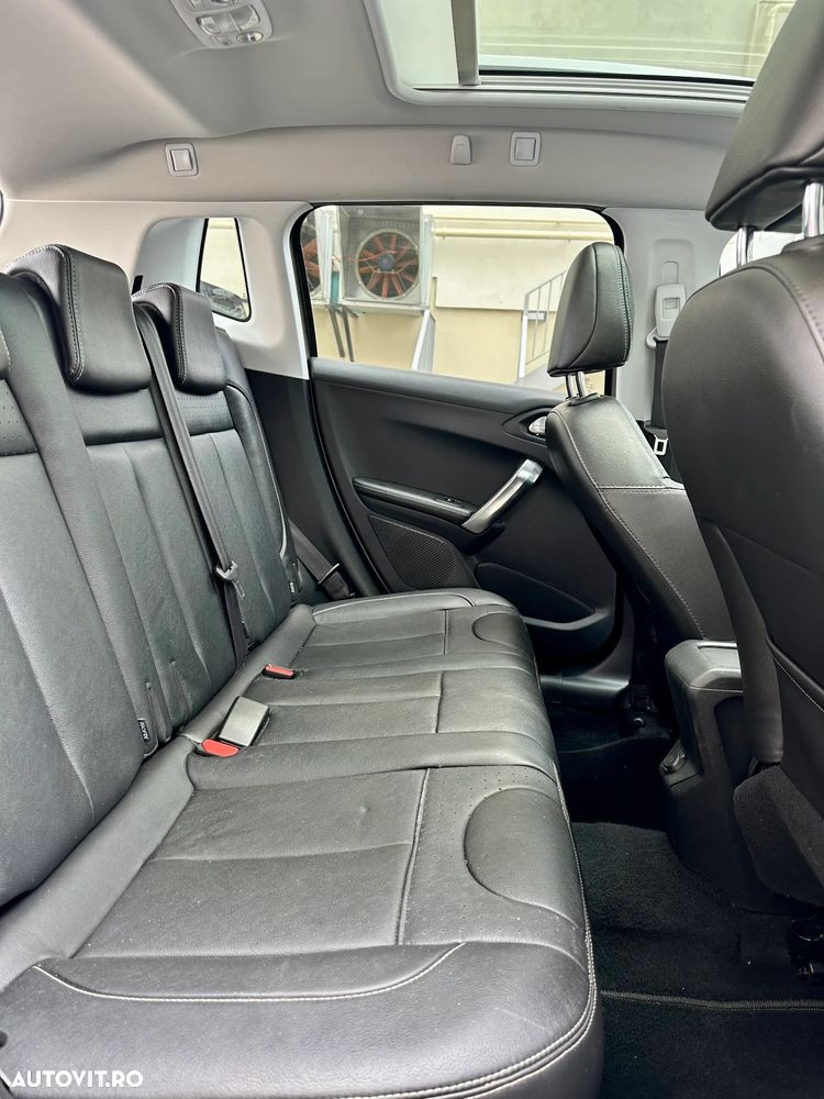 Peugeot 2008 - 7