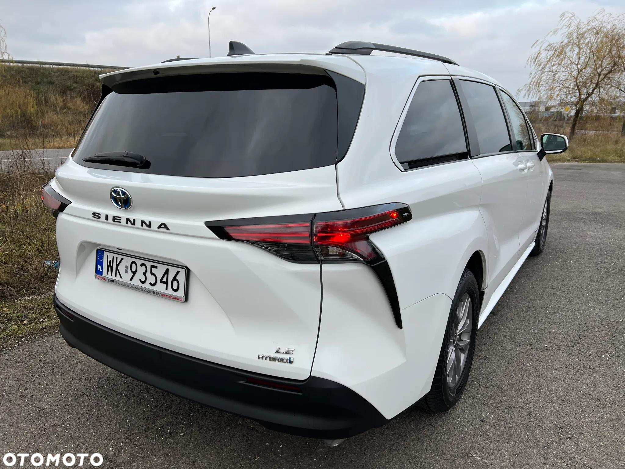 Toyota Sienna - 8