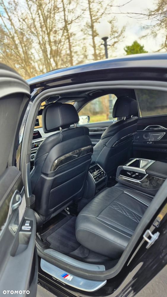 BMW Seria 7 750d xDrive sport - 25