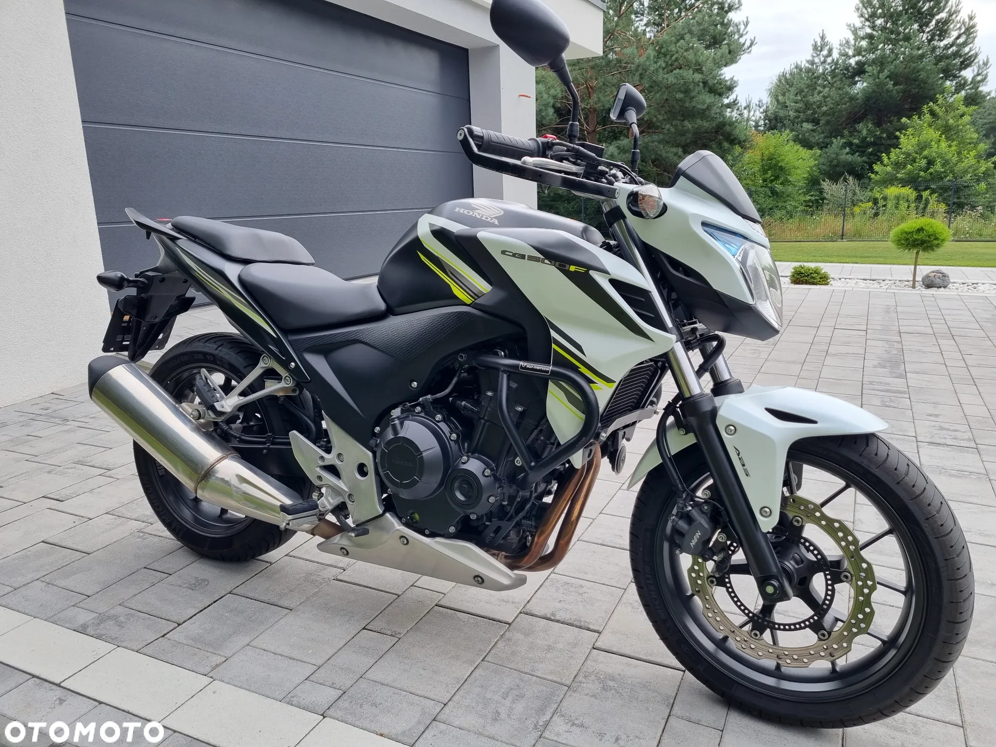 Honda CB - 8