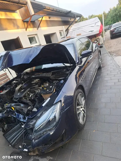 Maserati Quattroporte - 4