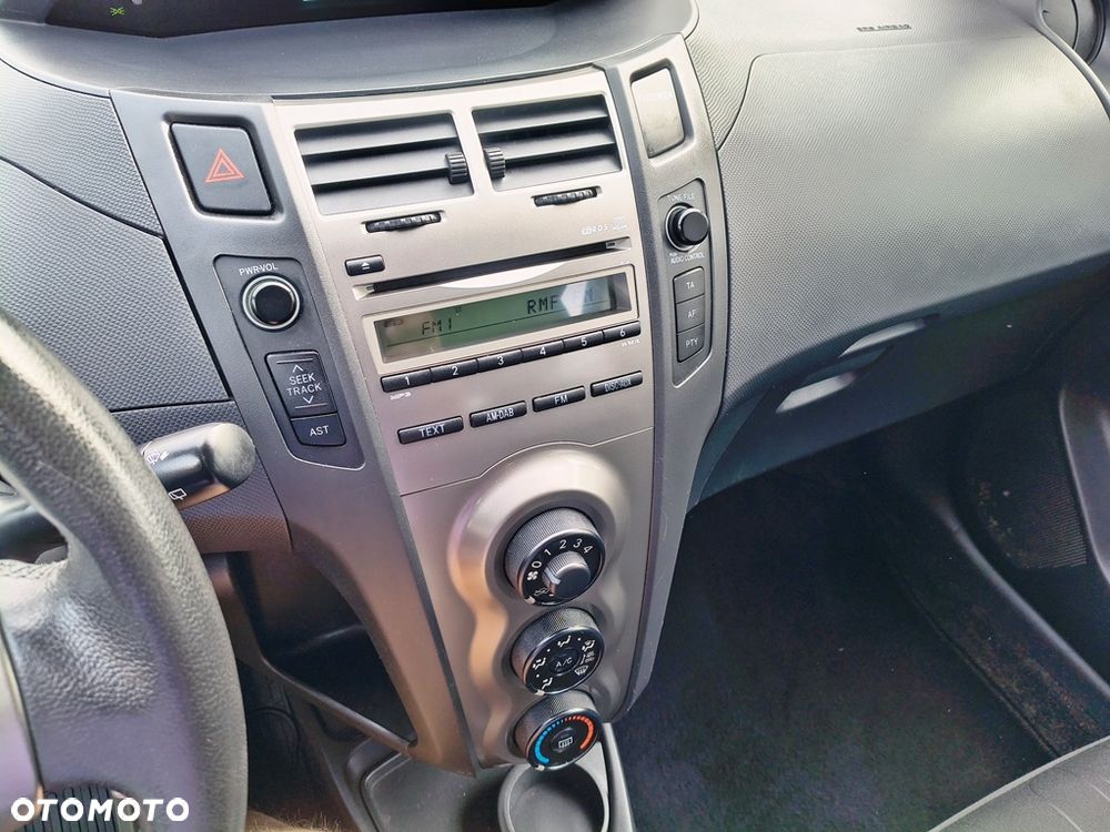 Toyota Yaris 1.33 VVT-i Life - 19