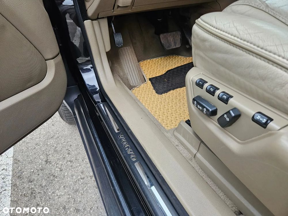 Volvo XC 90 D5 AWD Executive - 26