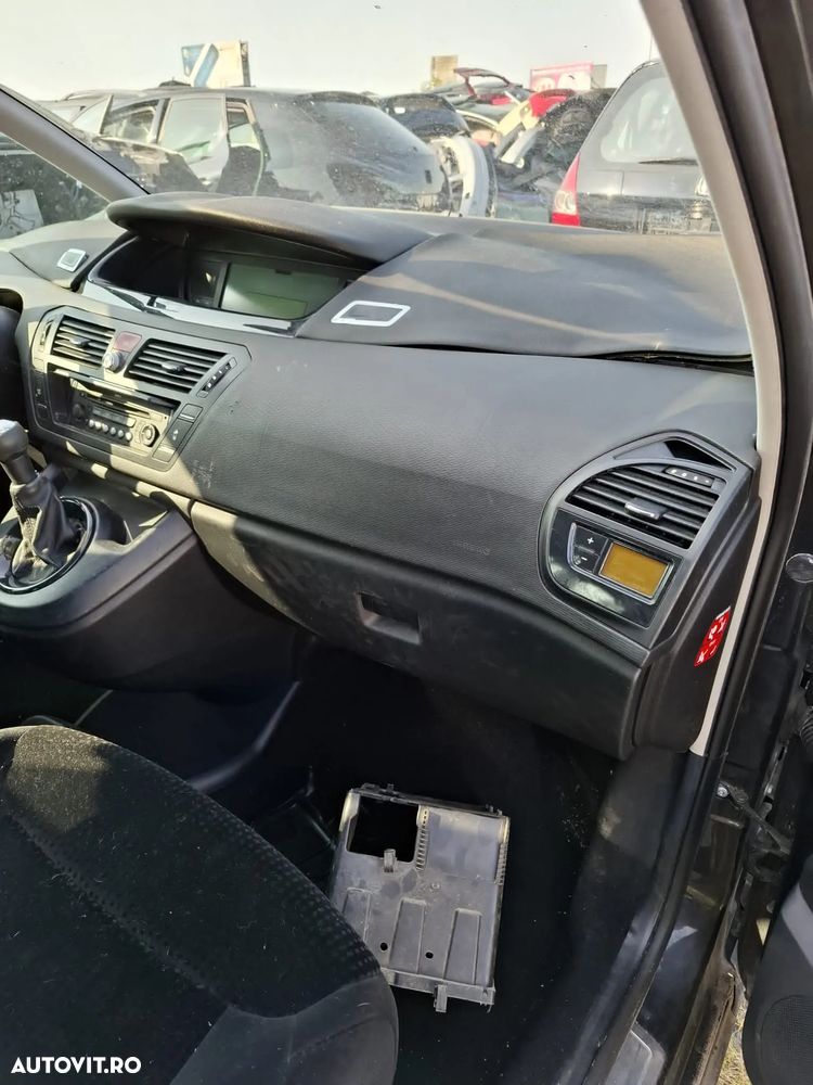 Dezmembrez Citroen C4 Grand Picasso 1.6 HDI - 3