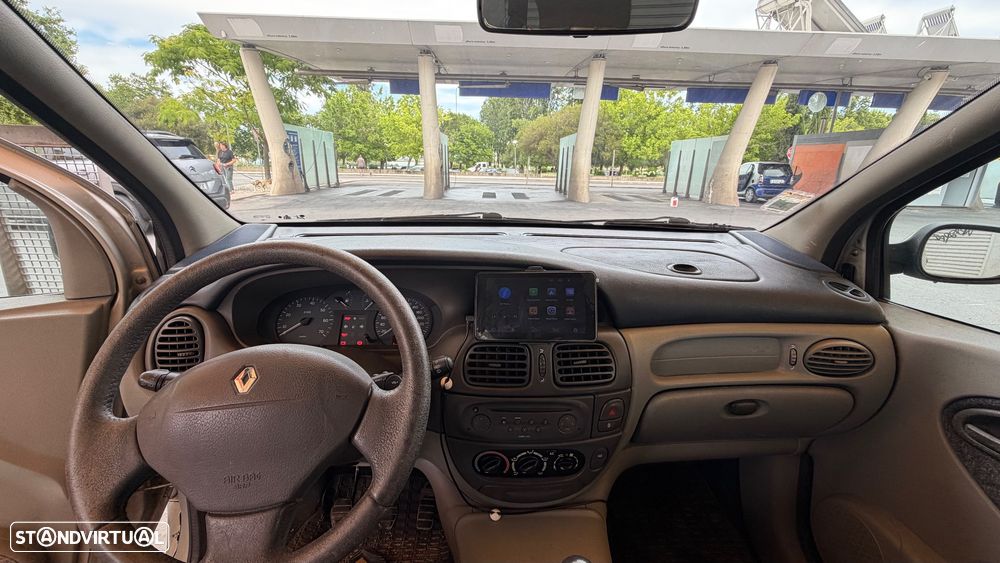 Renault Scénic 1.4 16V RXE AC - 7