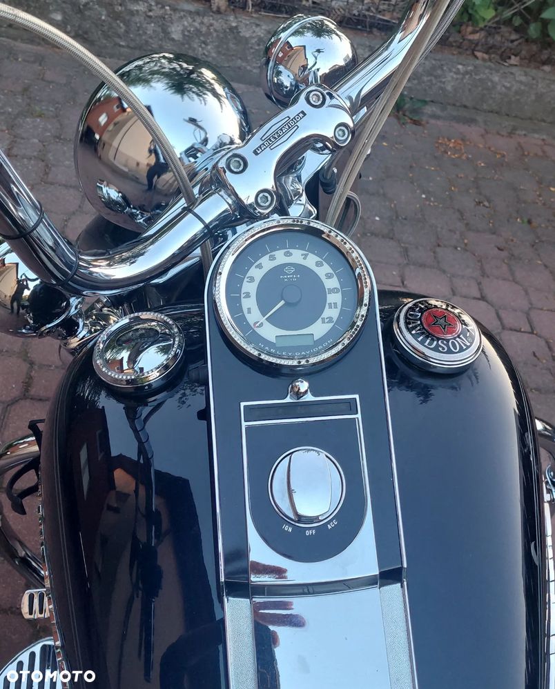 Harley-Davidson Softail Deluxe - 5
