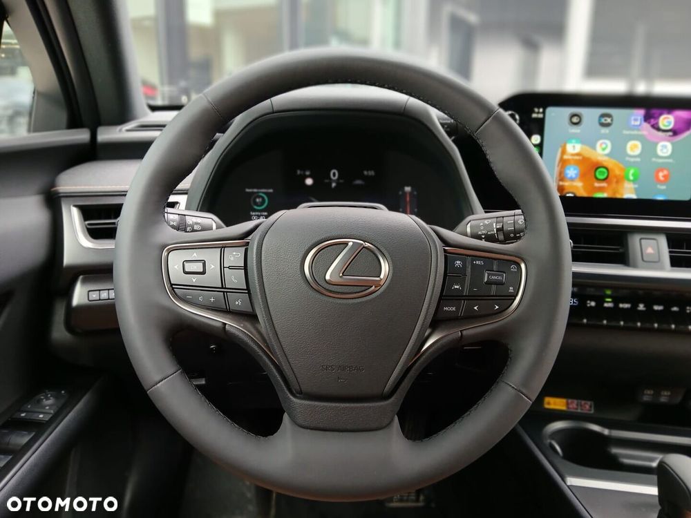 Lexus UX 300h F Sport Design - 14