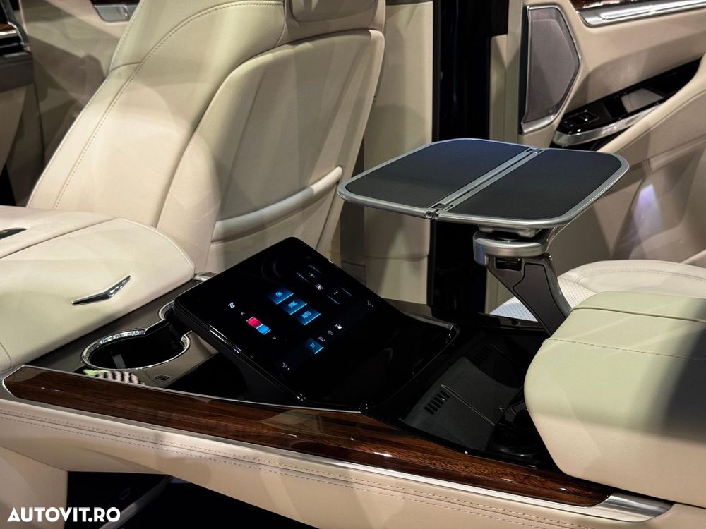 Cadillac Escalade - 22