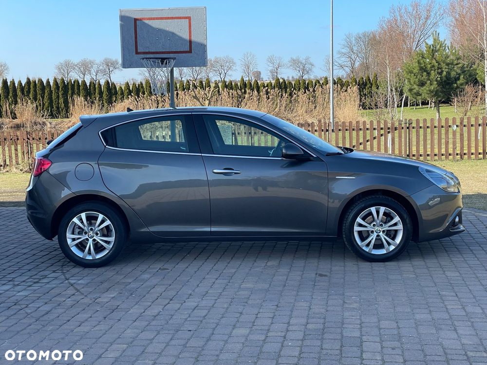 Alfa Romeo Giulietta - 11