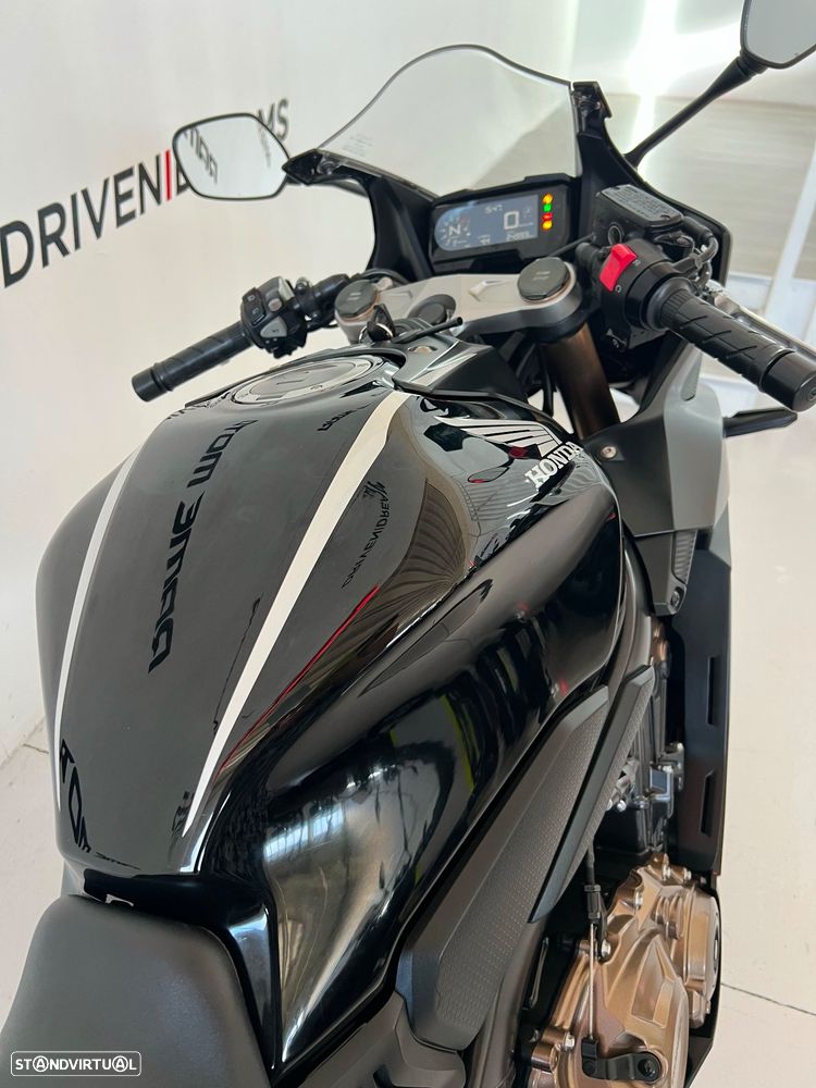 Honda CBR 650R - 11