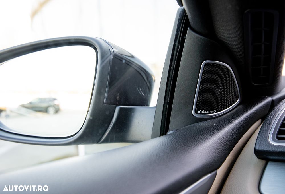 Volkswagen Passat CC - 35