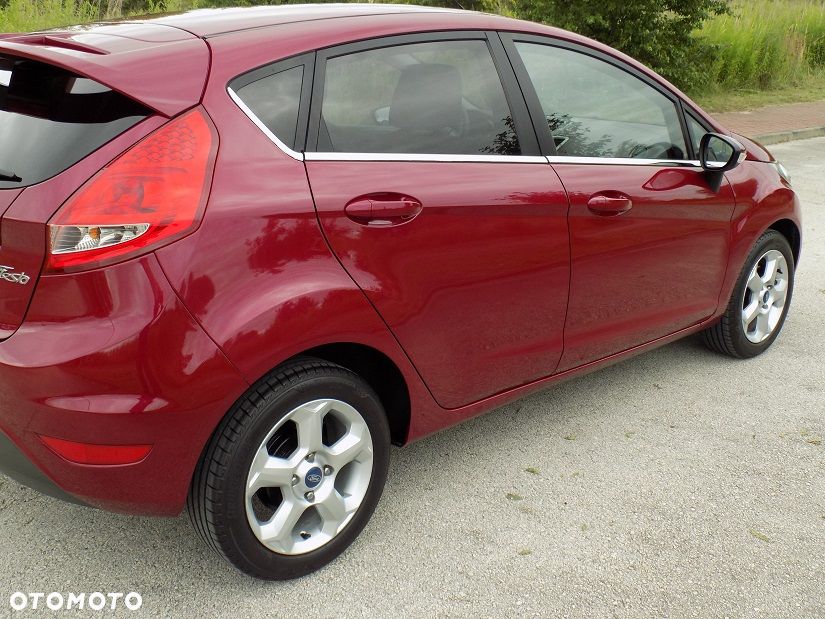 Ford Fiesta 1.4 Champions Edition - 11