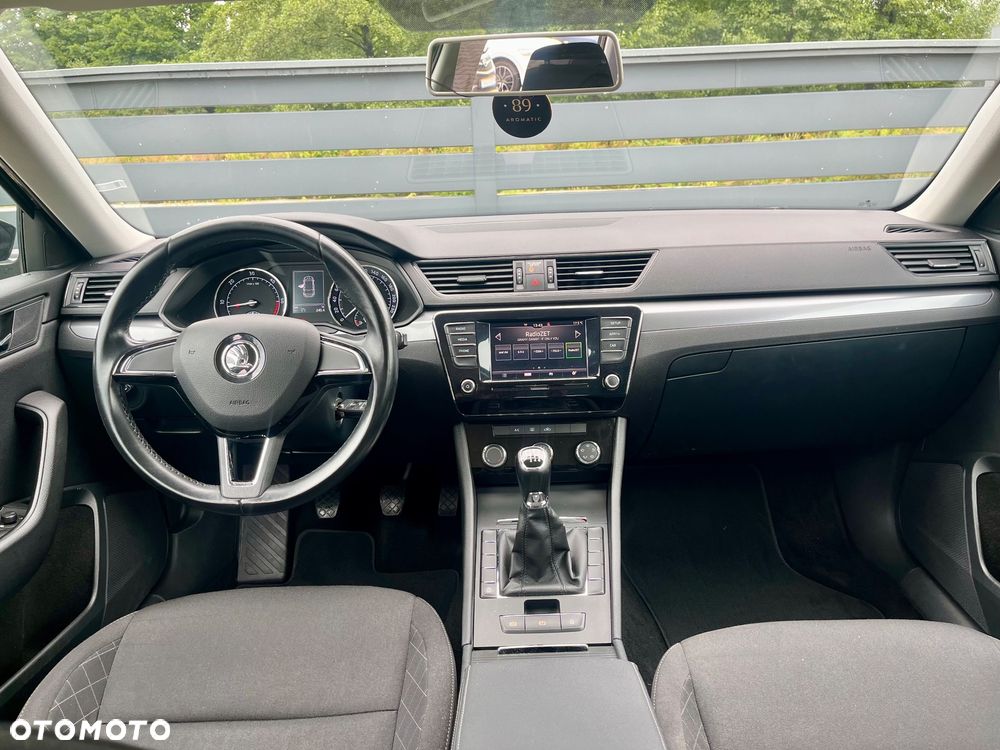 Skoda Superb 2.0 TDI Active - 15