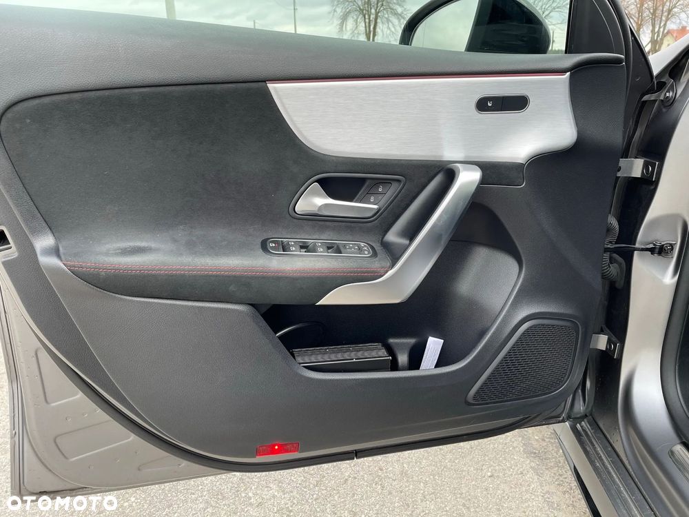Mercedes-Benz Klasa A 35 AMG 4-Matic 7G-DCT - 15