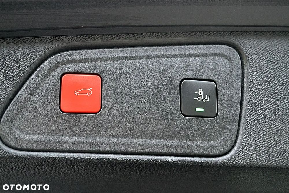 Peugeot 3008 BlueHDi 130 Stop & Start EAT8 GT Pack - 27