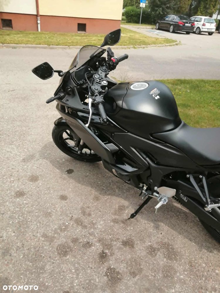 Yamaha R3 - 3