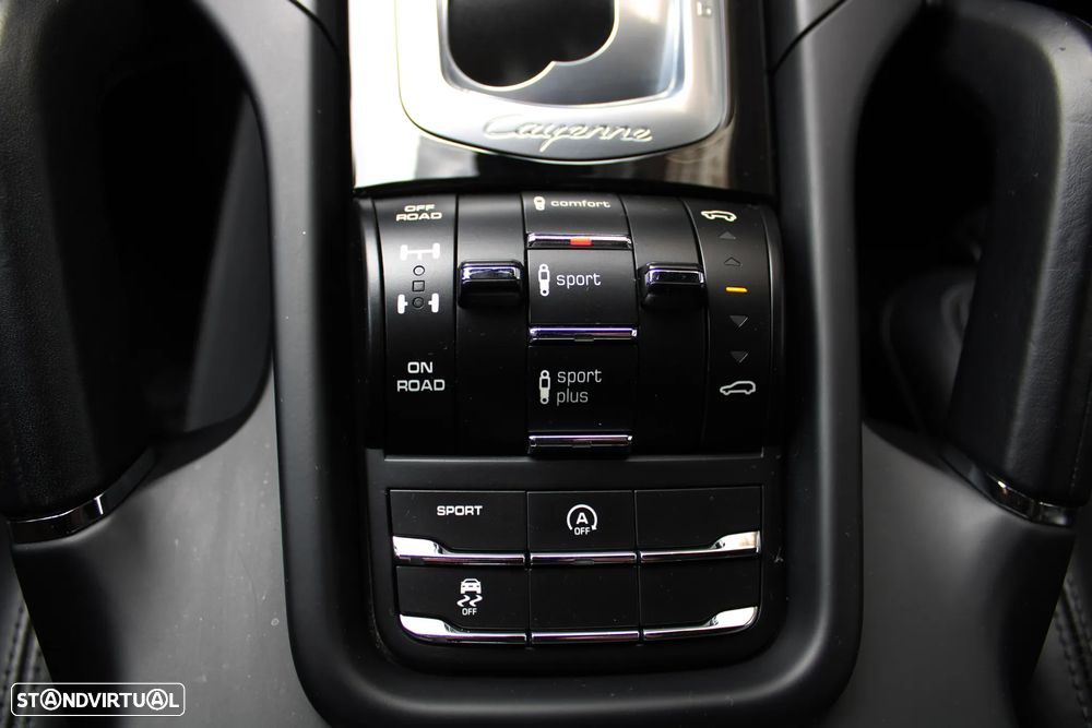 Porsche Cayenne Platinum Edition - 44