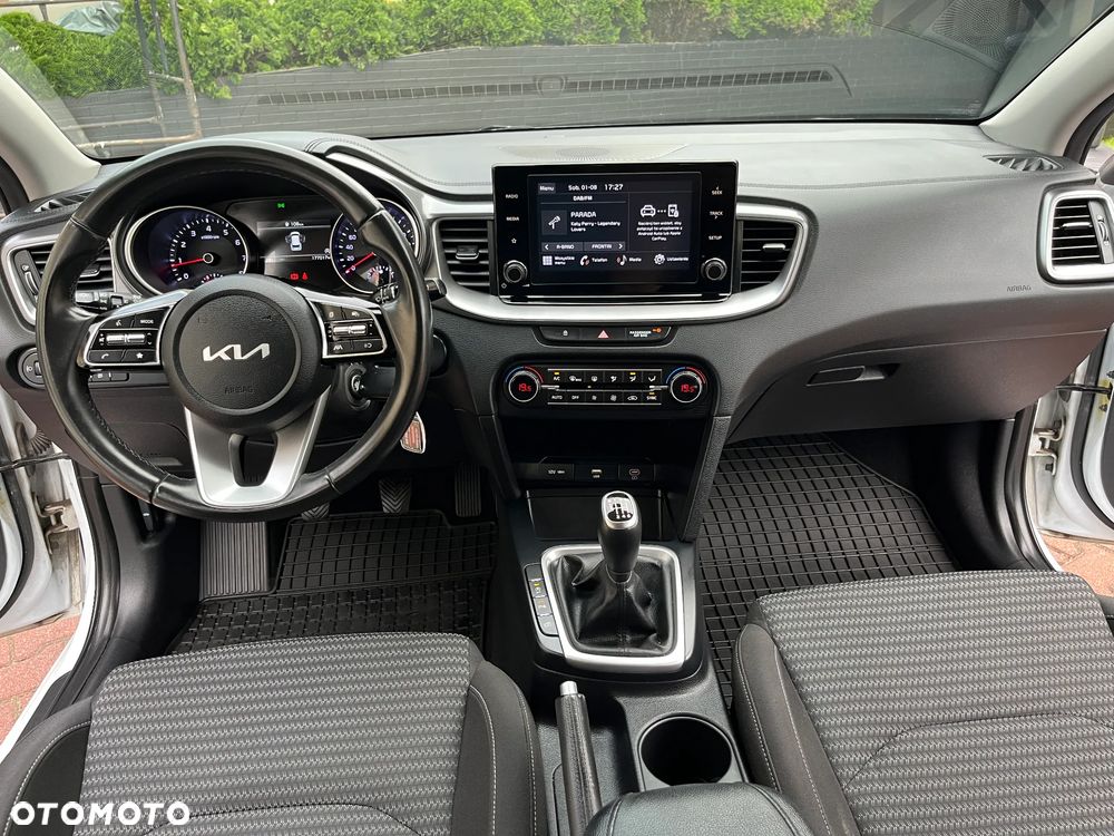 Kia Ceed 1.5 T-GDI M - 11