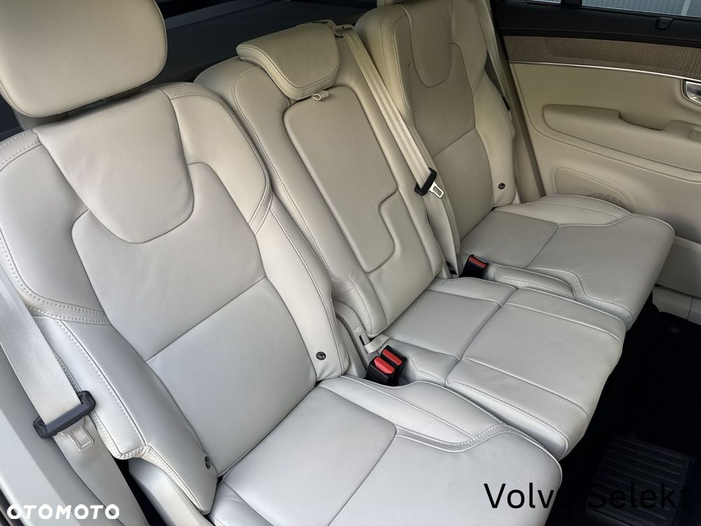 Volvo XC 90 - 13