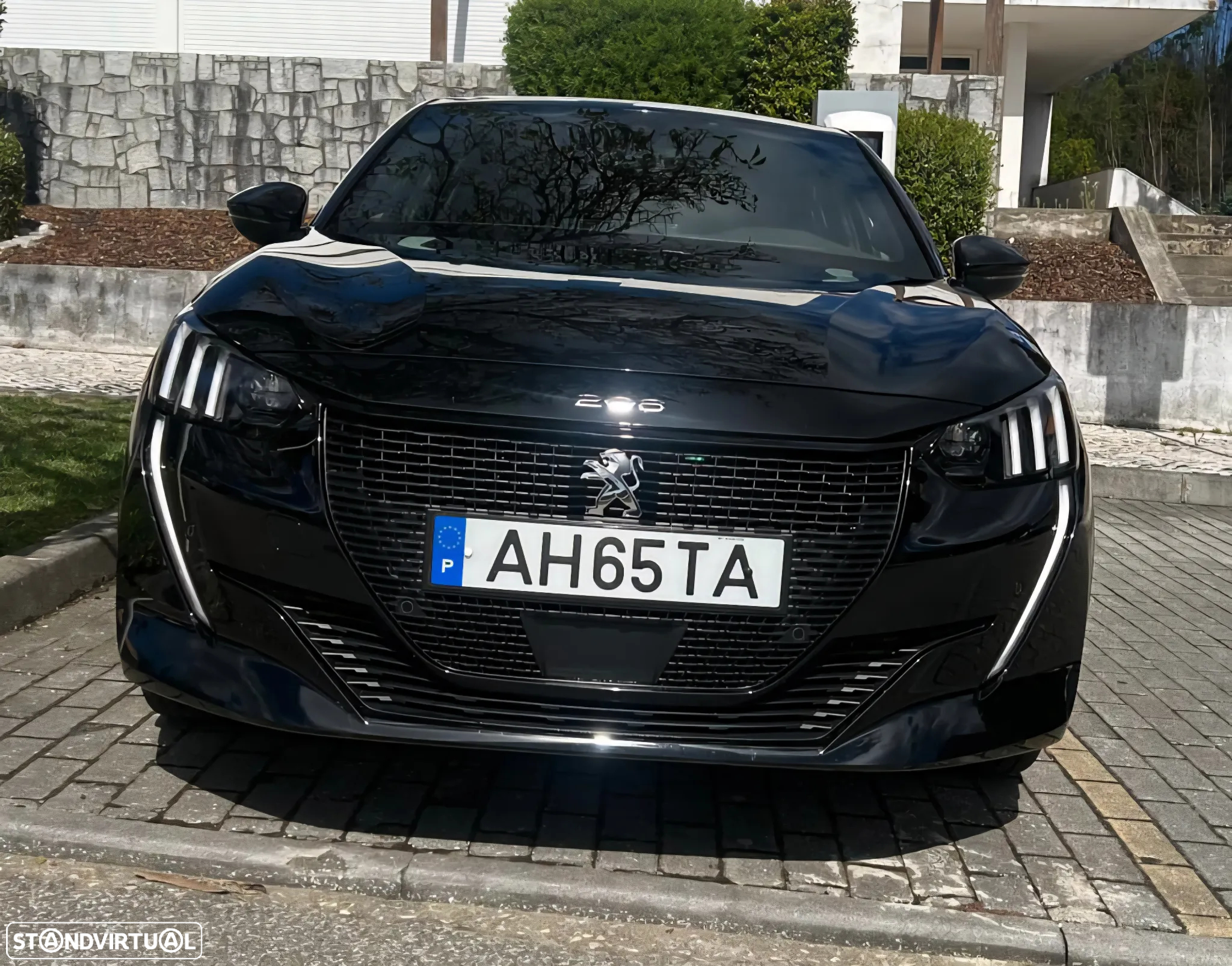 Peugeot 208 - 4