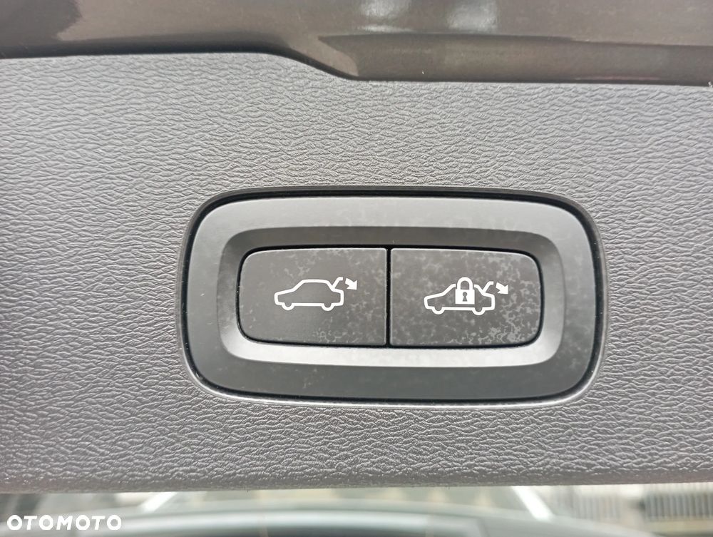 Volvo V60 D4 Momentum Pro - 34