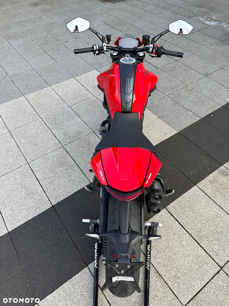 Ducati Monster - 10