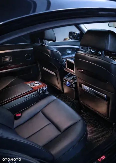 BMW Seria 7 760i L - 7