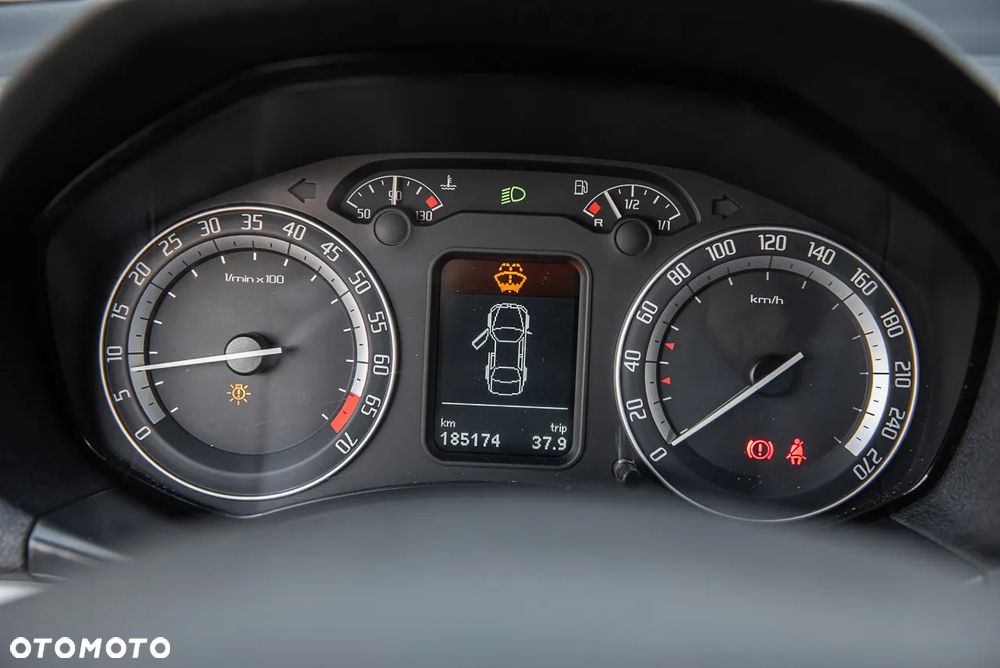 Skoda Octavia 2.0 TFSI RS - 21