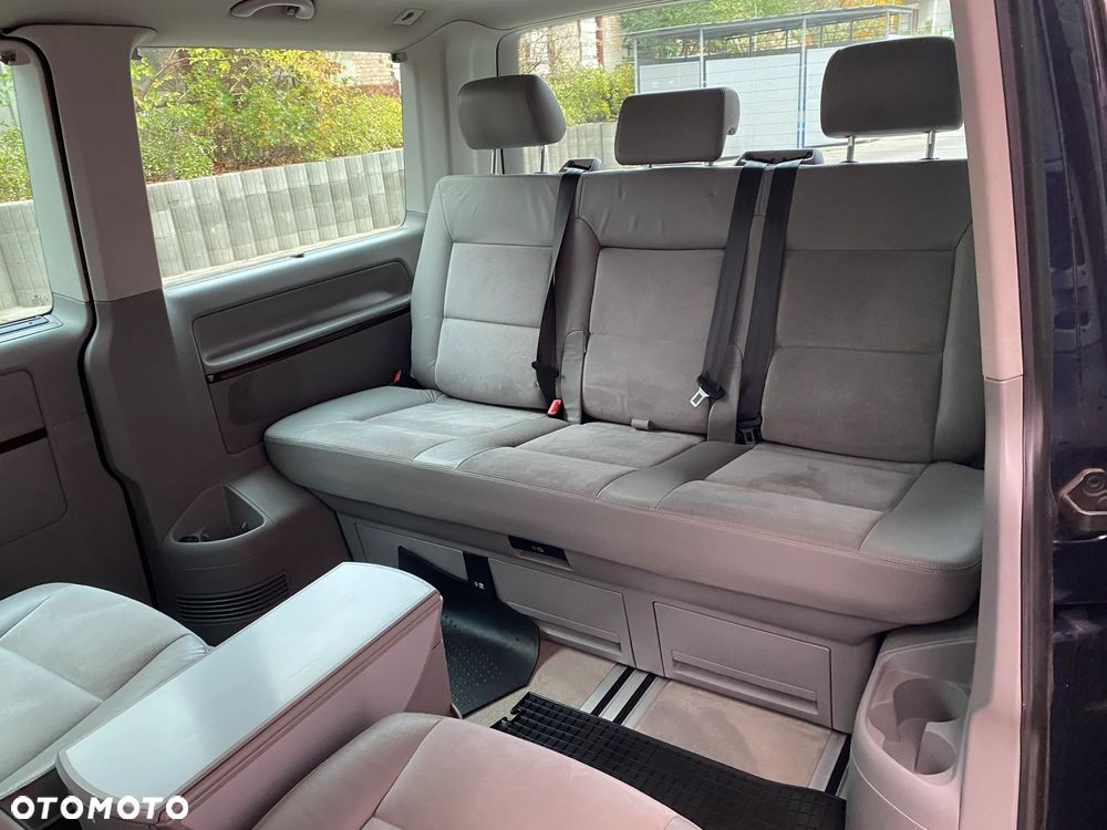 Volkswagen Multivan - 27