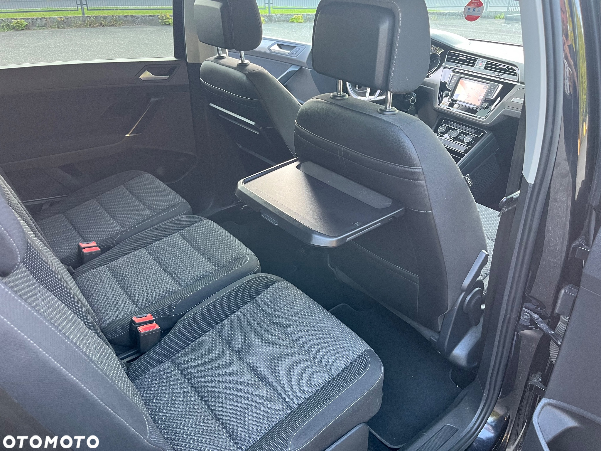 Volkswagen Touran - 5