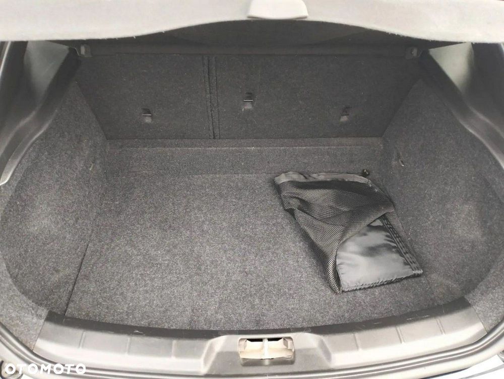 Volvo V40 D2 Momentum - 26