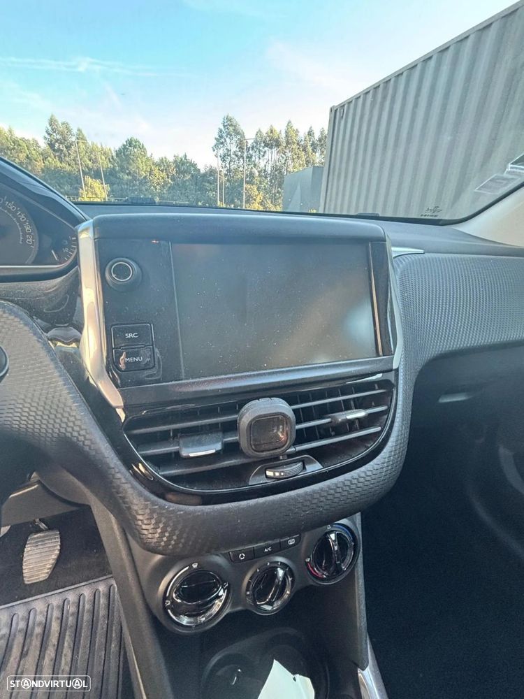 Peugeot 2008 - 5