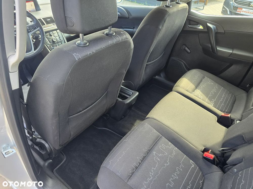 Opel Meriva - 9