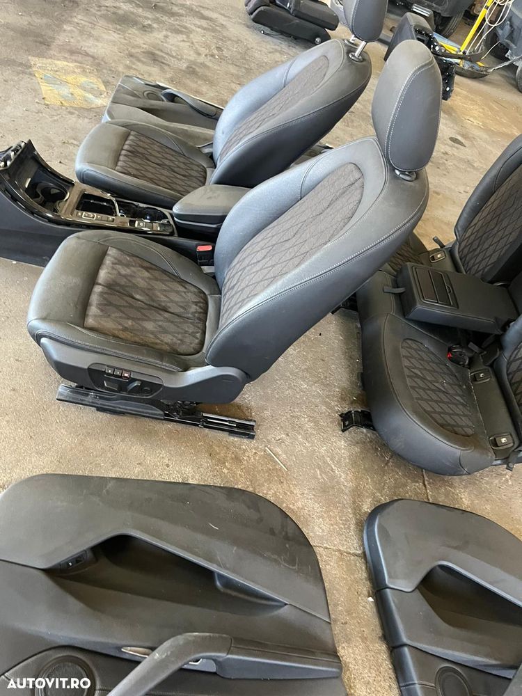 Interior BMW X1 f48 Lci din anul 2021 cu incalzire ,original fara uzura - 7