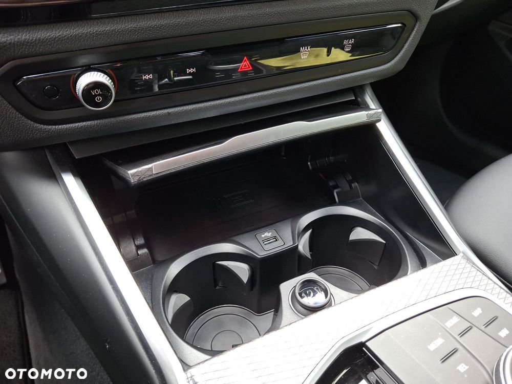 BMW Seria 3 320i M Sport sport - 22