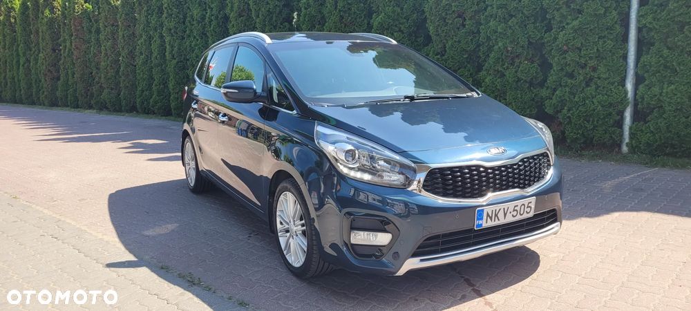 Kia Carens - 2