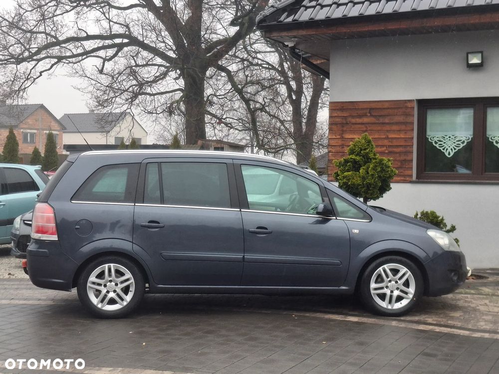 Opel Zafira 1.8 Cosmo EU5 - 22