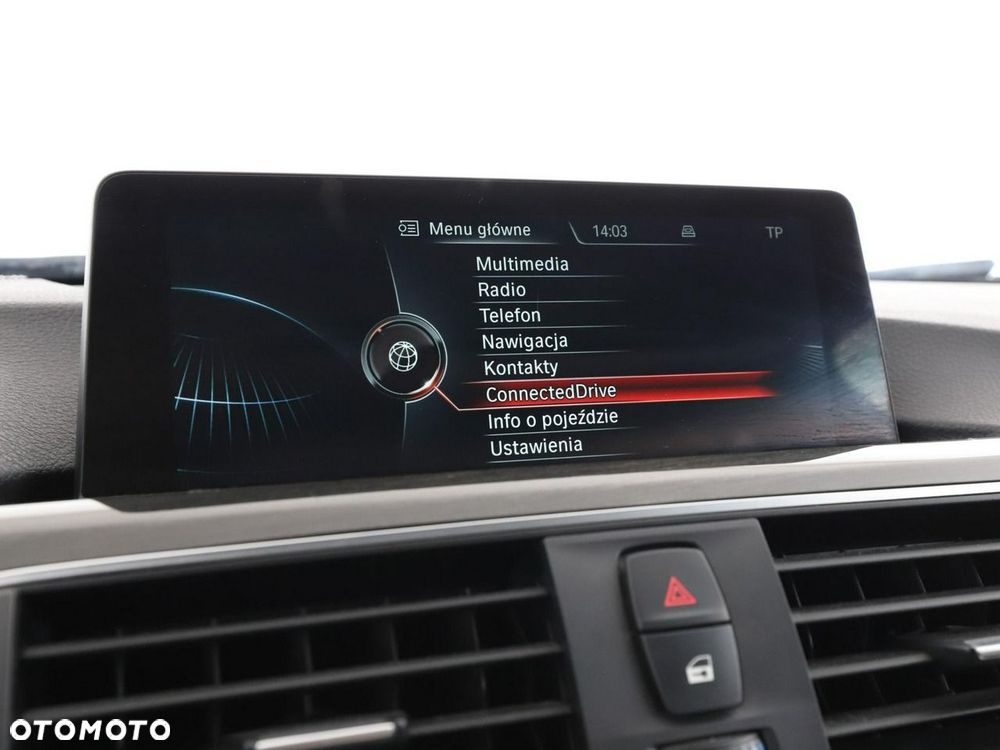 BMW Seria 3 330e iPerformance Luxury Line - 24