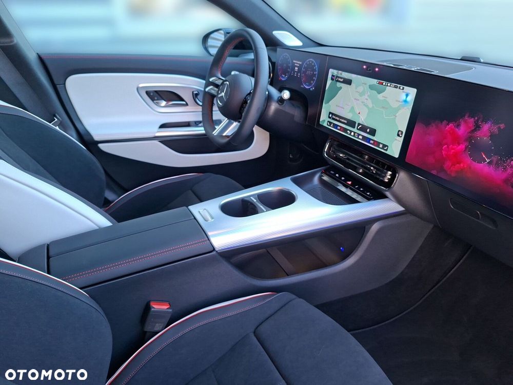 Mercedes-Benz CLA - 13