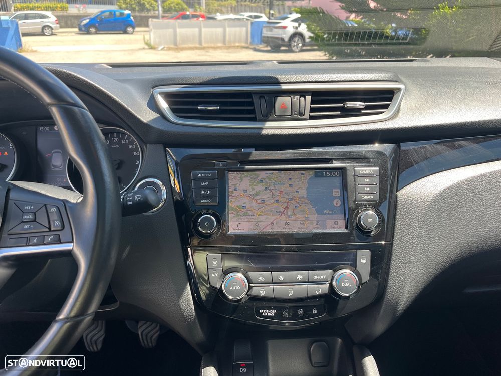 Nissan Qashqai 1.3 DIG-T N-Connecta J18 - 37