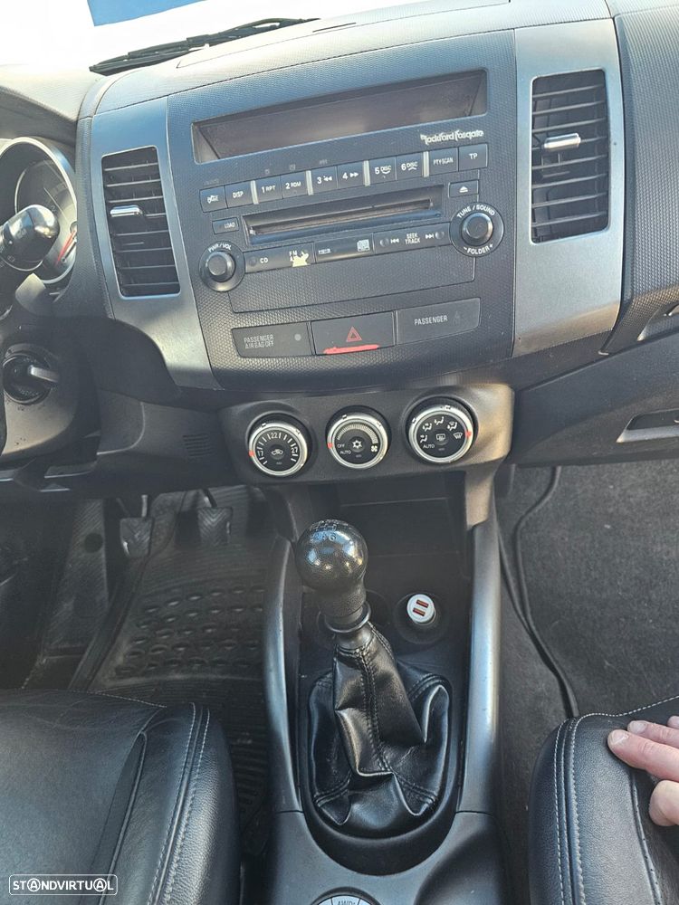 Mitsubishi Outlander 2.0 DI-D Instyle 4WD - 11