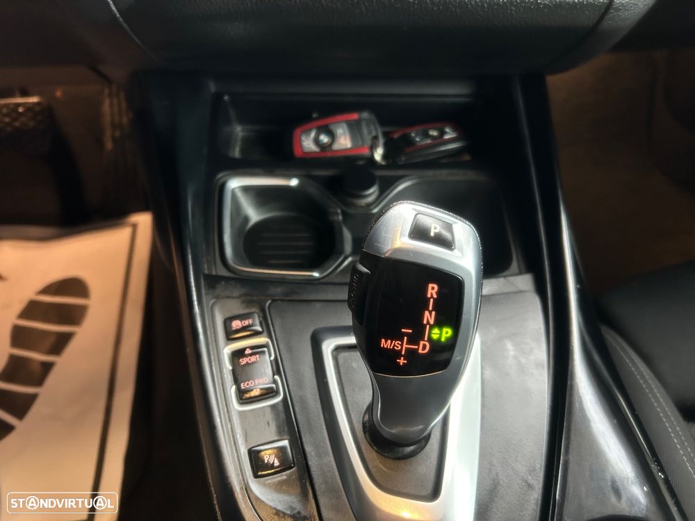 BMW 116 d Aut. Sport Line - 14