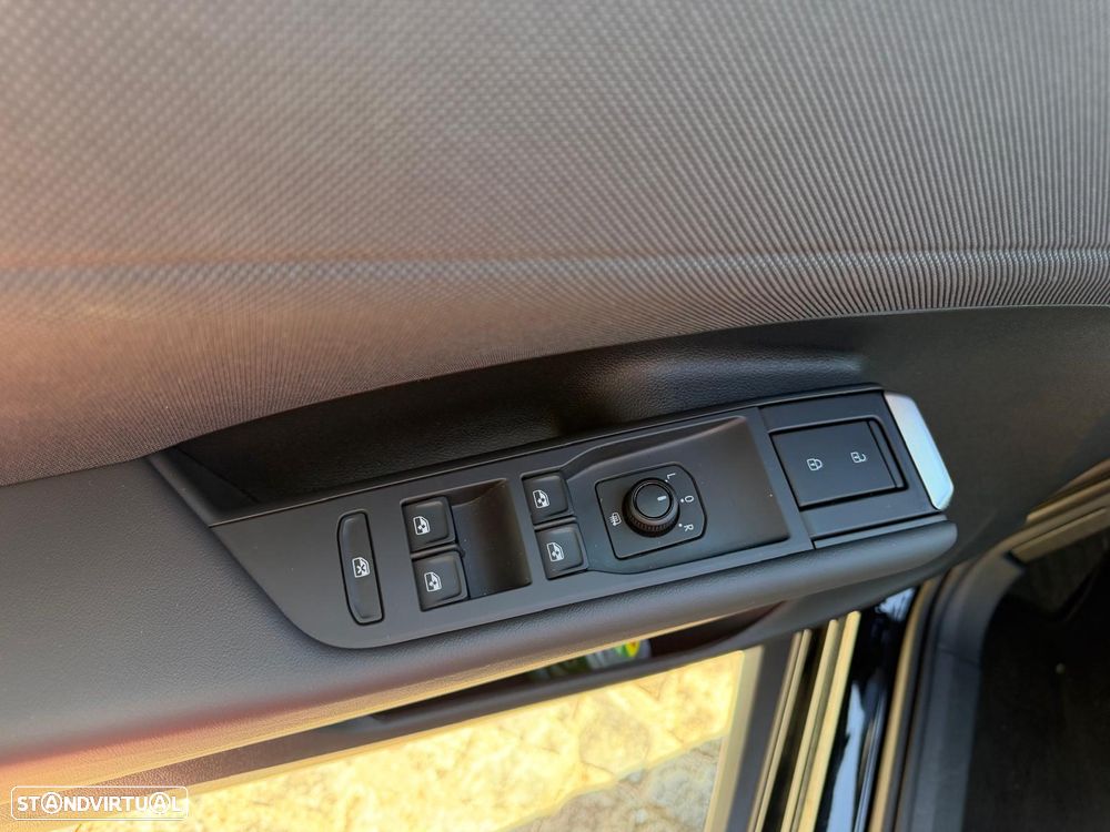 VW T-Roc 1.5 eTSI Trend DSG - 13