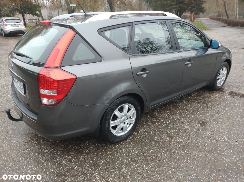 Kia Ceed 1.6 Crdi Comfort + - 4
