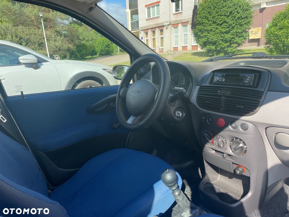 Fiat Punto 1.2 8V ELX - 10